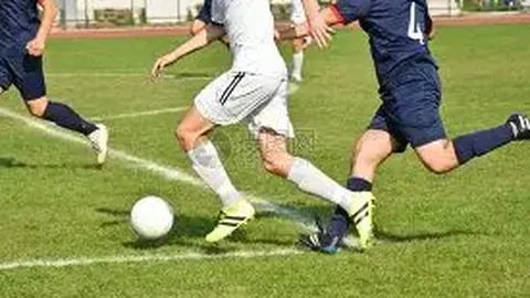 雄鹿豪取13连胜，击败活塞，字母哥大放异彩35分9板，米德尔顿贡献17分8助5断